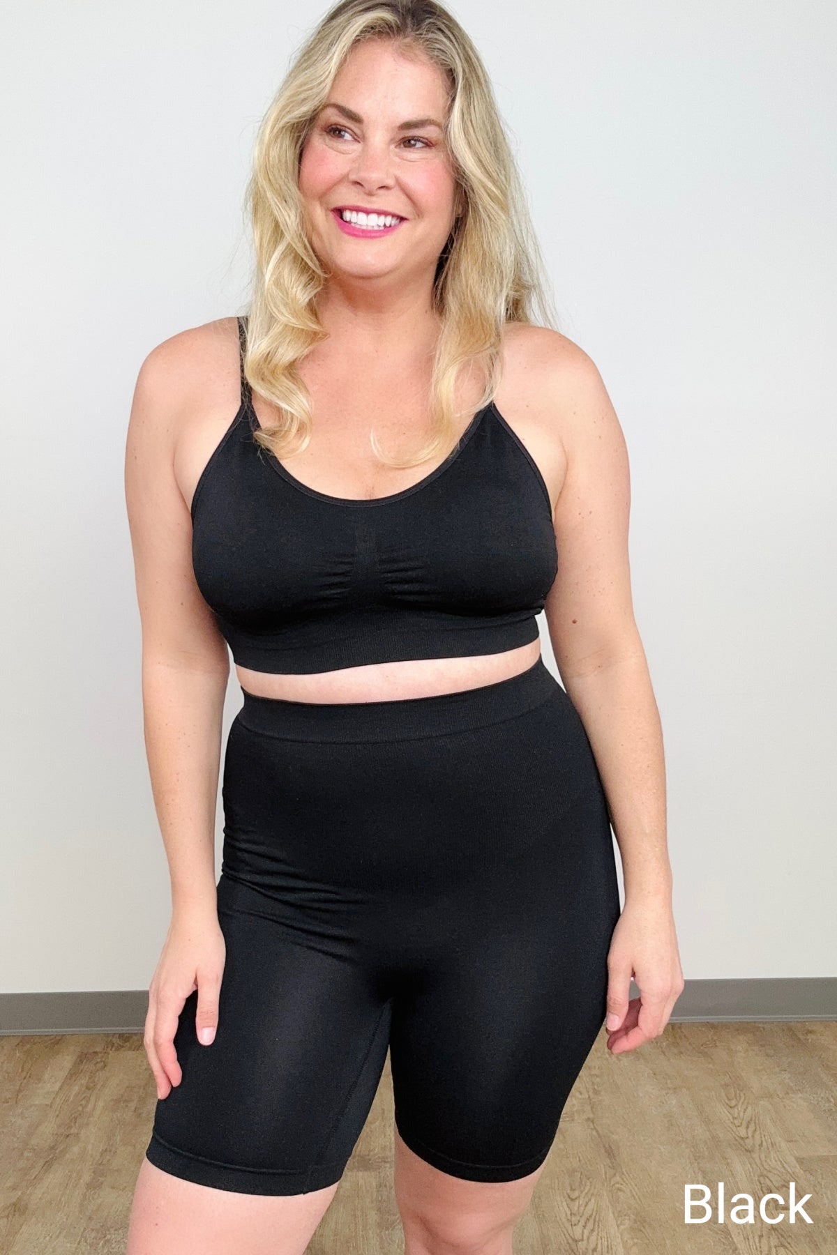 Solid Seamless Sports Bra & Butt Lift Shorts Set